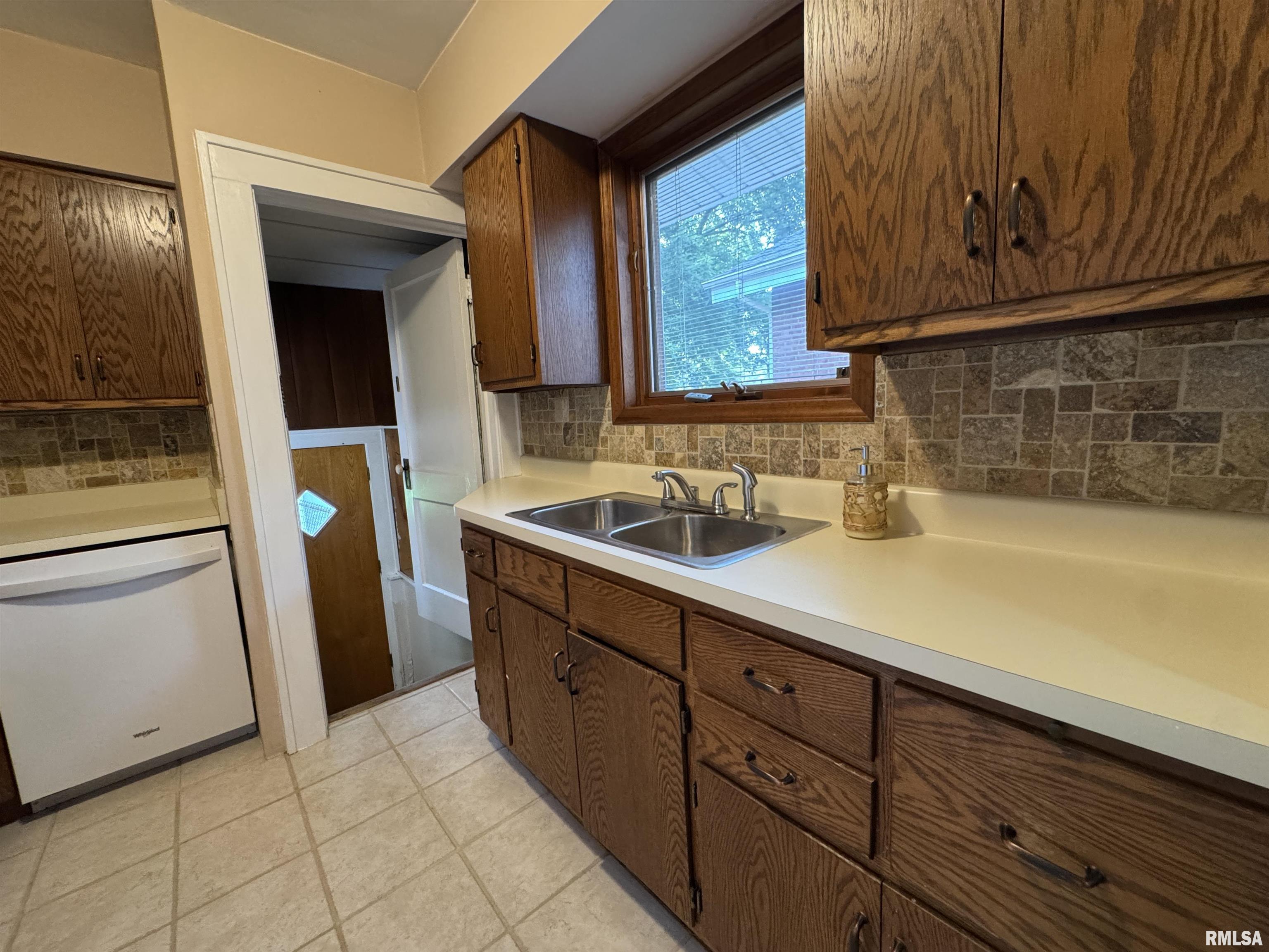 1830 South College Street Springfield, IL 62704 - Photo 10 of 40