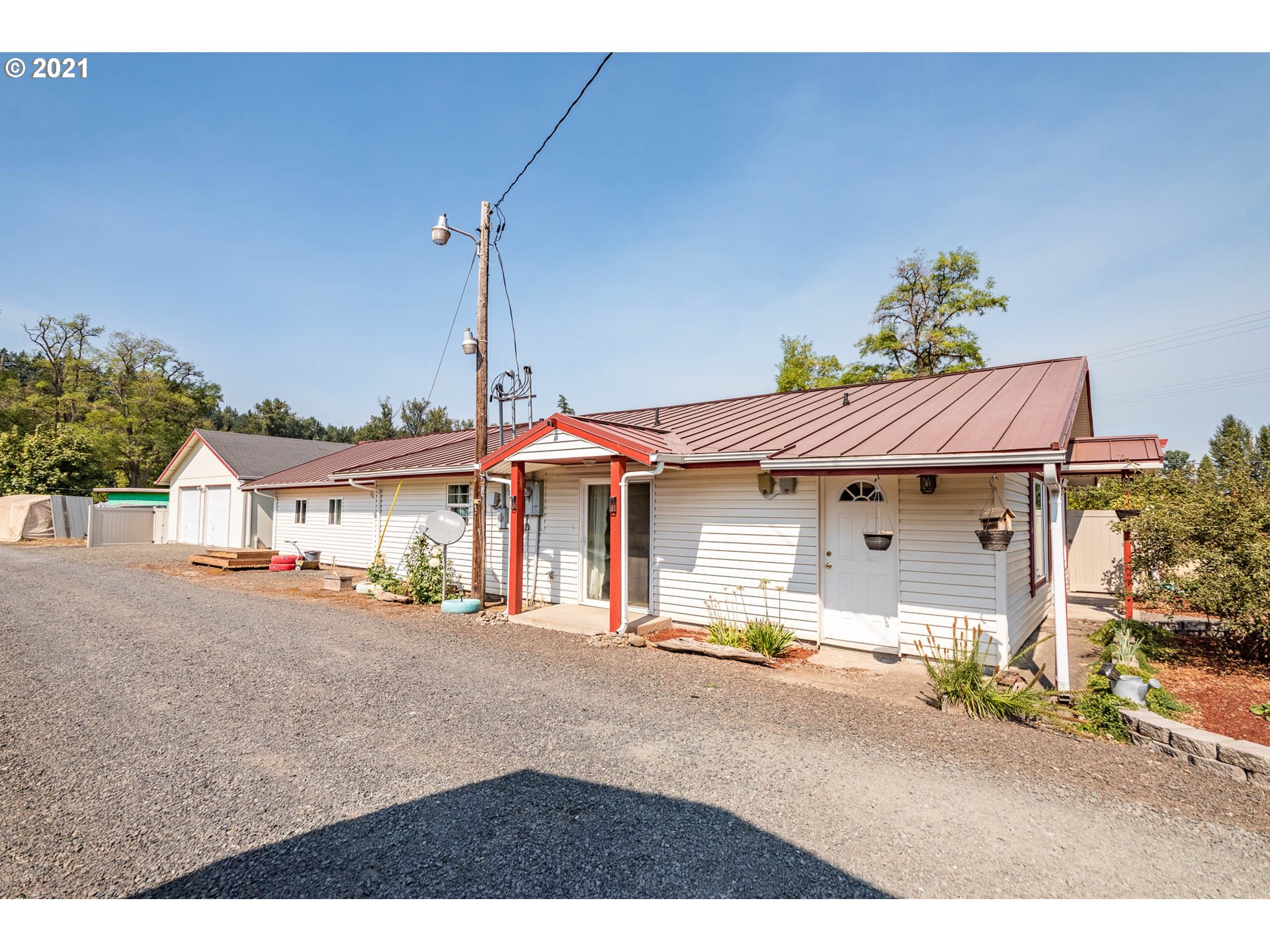 38383 Dexter Road Dexter, OR 97431 - Photo 27 of 32 a view of a house with a outdoor space