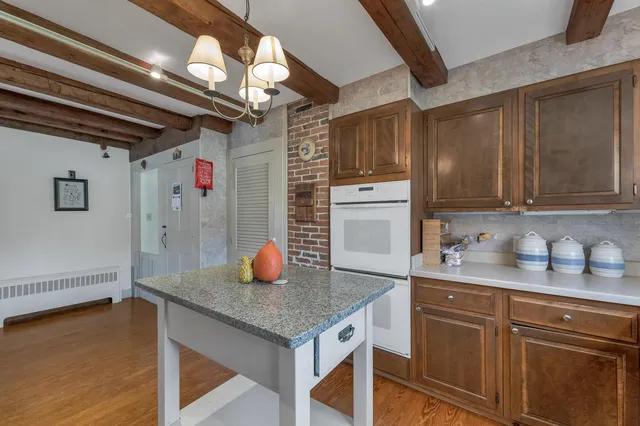 $519,900 | 9 Reservoir Road, Deering, NH 03244