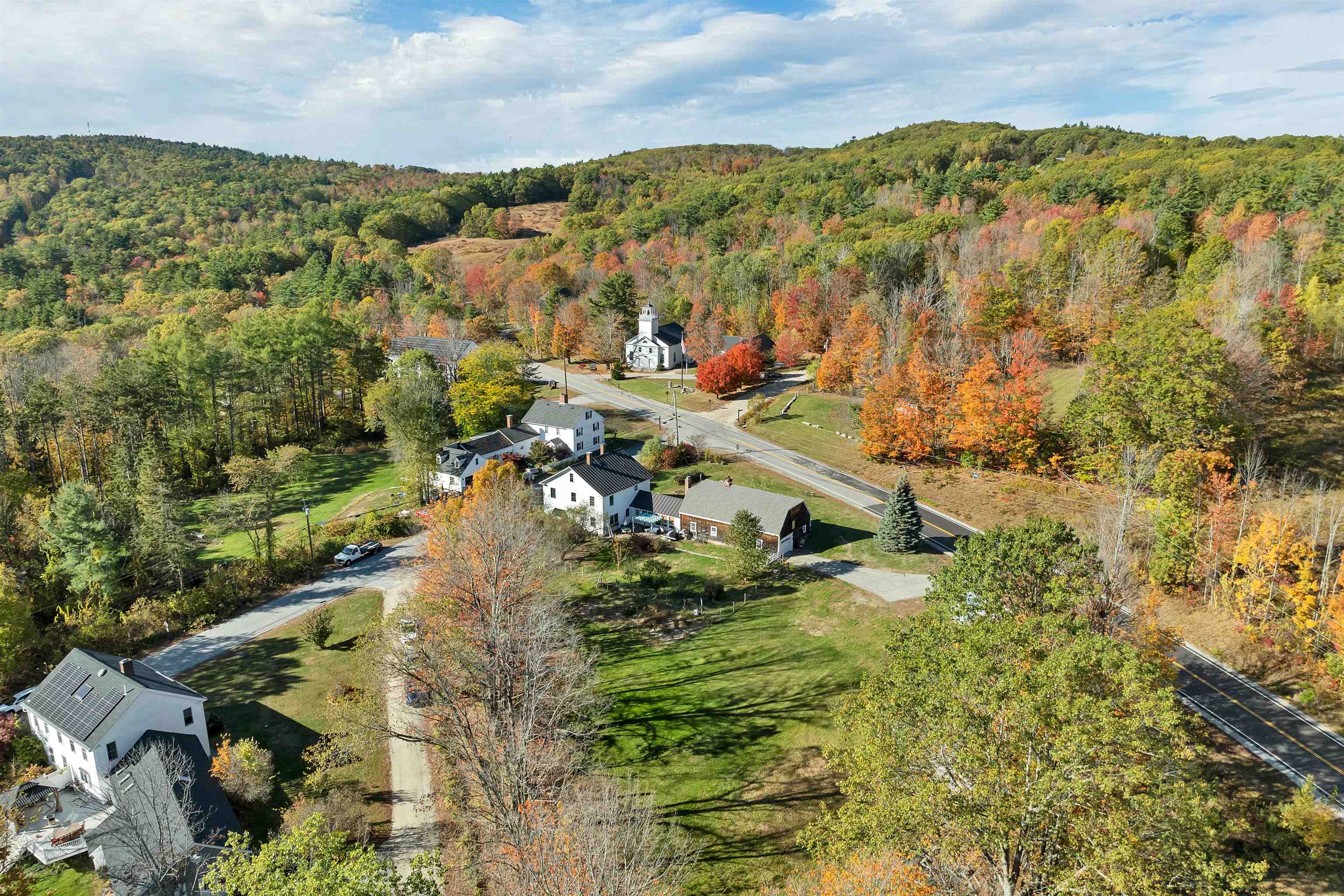 9 Reservoir Road Deering, NH 03244 - Photo 7 of 57