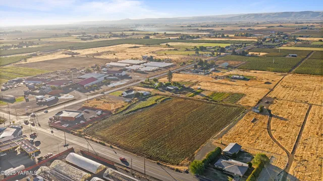 $350,000 | 4820 Lateral A Road, Wapato, WA 98951