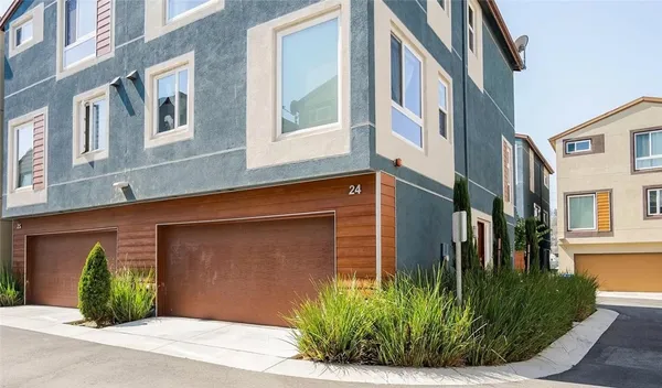 $4,950 | 2581 Arvia Street, Unit 24, Los Angeles, CA 90065