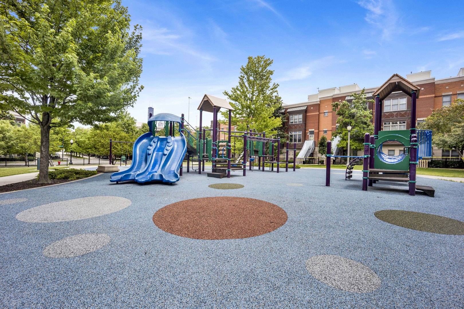 1111 West 15th Street, Unit 224 Chicago, IL 60608 - Photo 58 of 71 a swimming pool with outdoor seating and yard