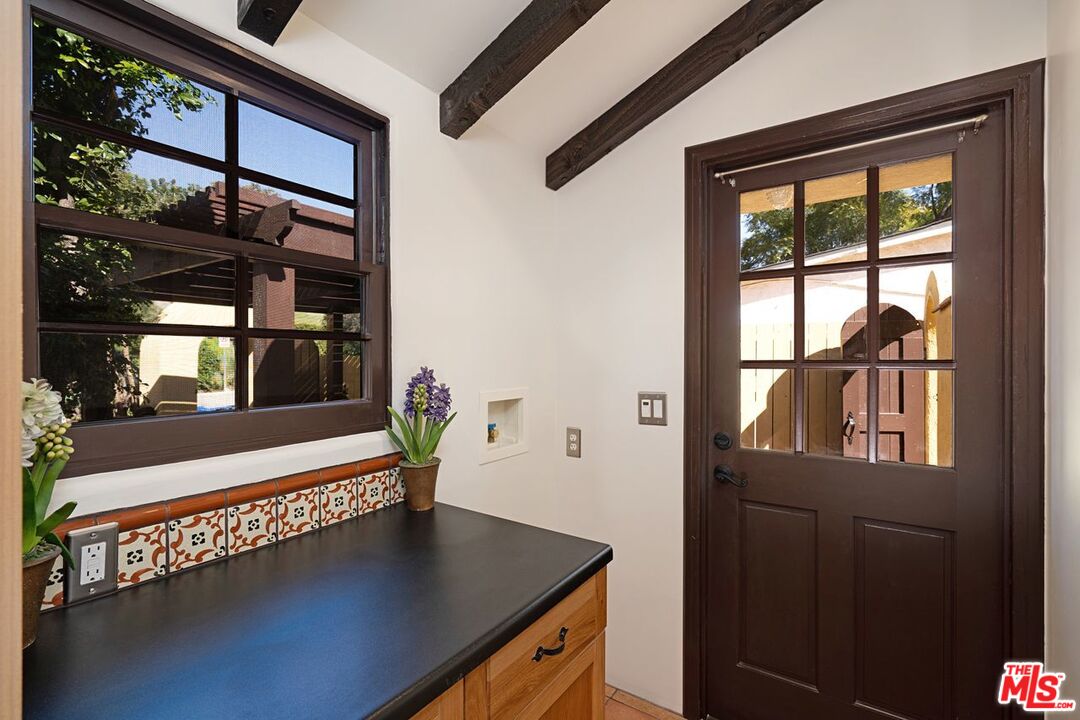3932 Roderick Road Los Angeles, CA 90065 - Photo 19 of 43 a view of a living room