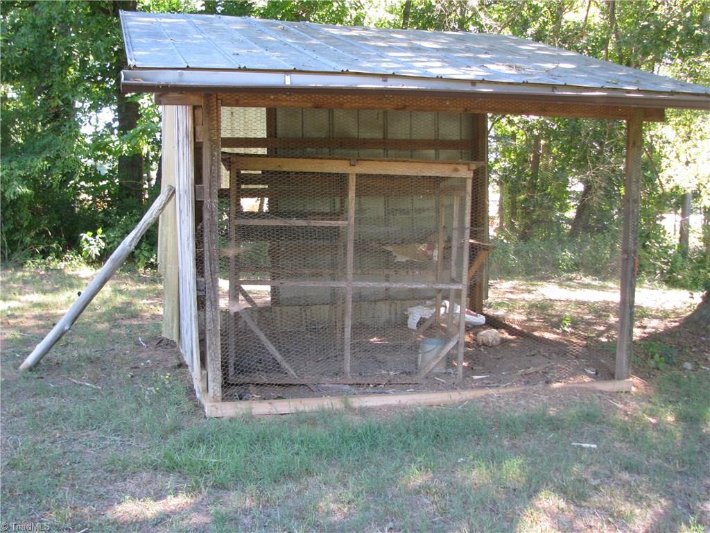 4544 Branson Davis Road Sophia, NC 27350 - Photo 15 of 16 Gallery Image 15