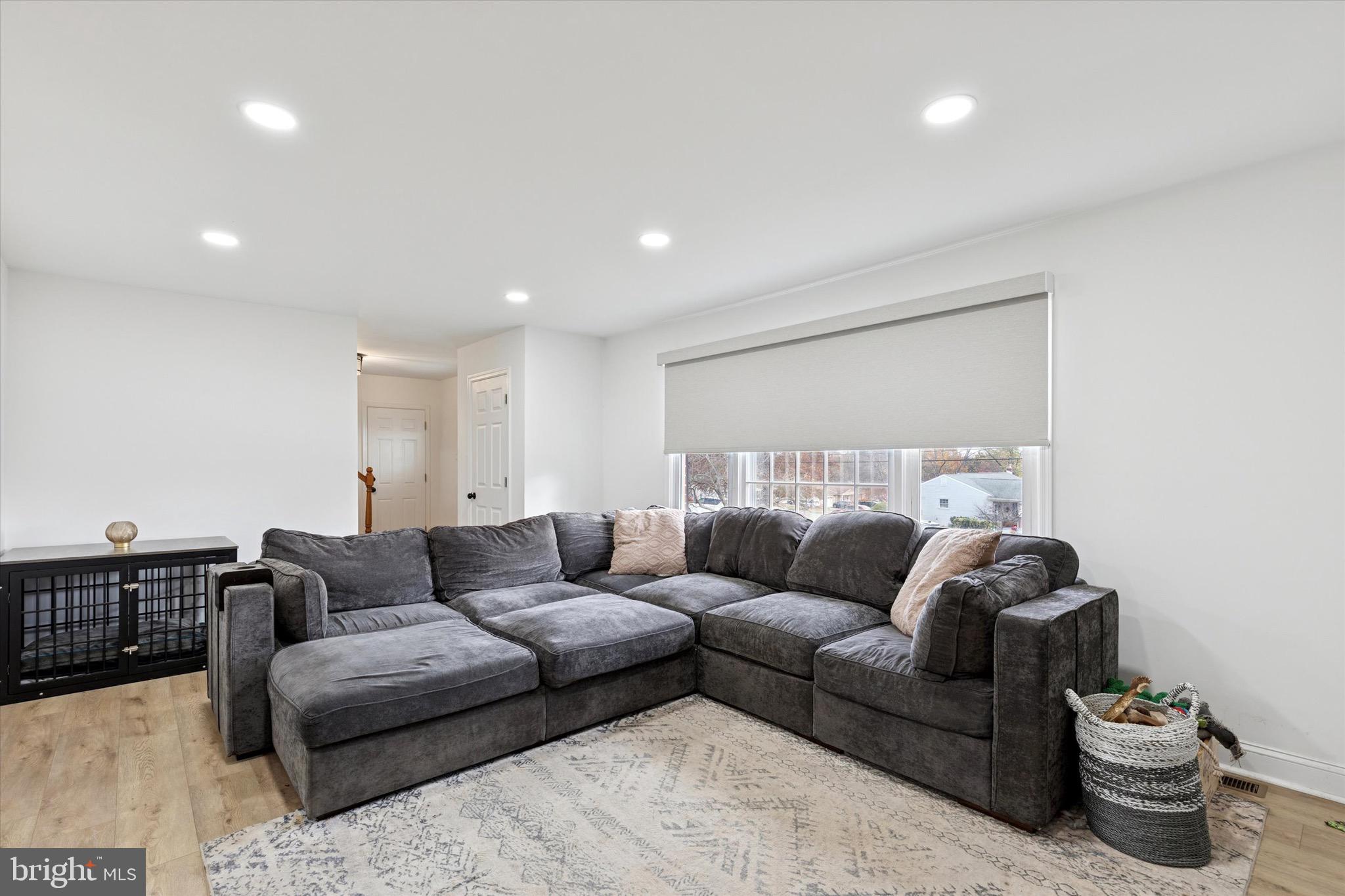 3023 Eisenhower Road Norristown, PA 19403 - Photo 4 of 23