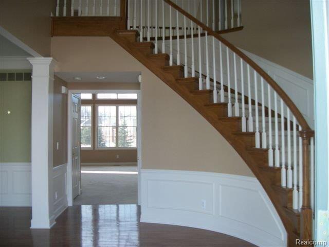 2382 Selkirk Street Rochester, MI 48306 - Photo 3 of 17 100_2305