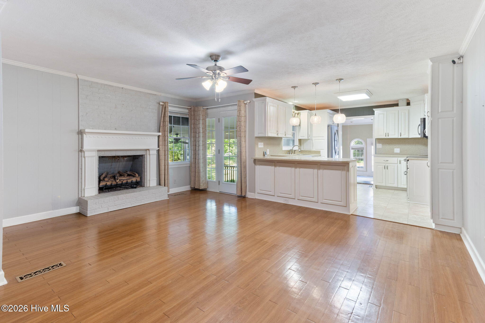 2022 Airport Road Elizabethtown, NC 28337 - Photo 10 of 47 With Rear Porch Entry