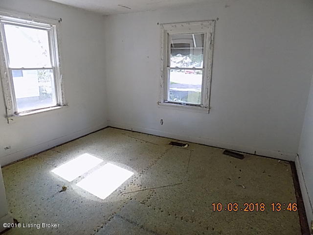 8201 Kerry Road Louisville, KY 40258 - Photo 6 of 15 DSCN4948