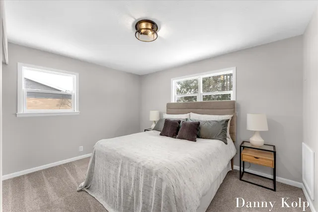 $349,900 | 1701 Carlton Avenue Northeast, Grand Rapids, MI 49505