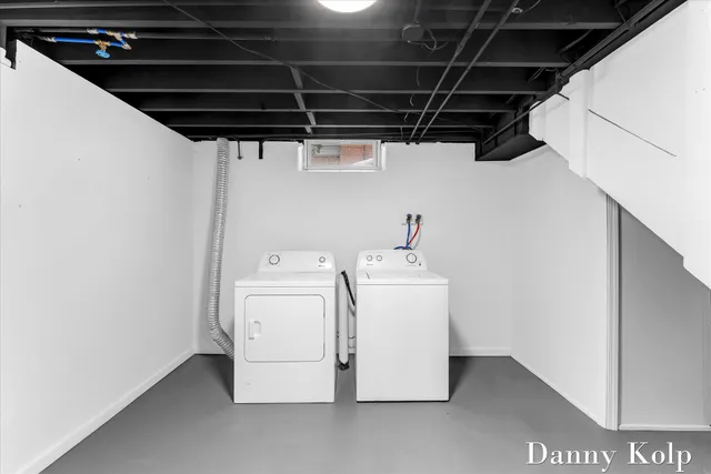 $349,900 | 1701 Carlton Avenue Northeast, Grand Rapids, MI 49505