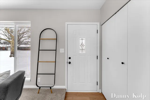 $349,900 | 1701 Carlton Avenue Northeast, Grand Rapids, MI 49505