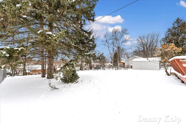 $349,900 | 1701 Carlton Avenue Northeast, Grand Rapids, MI 49505