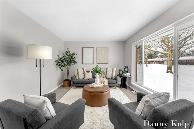 $349,900 | 1701 Carlton Avenue Northeast, Grand Rapids, MI 49505