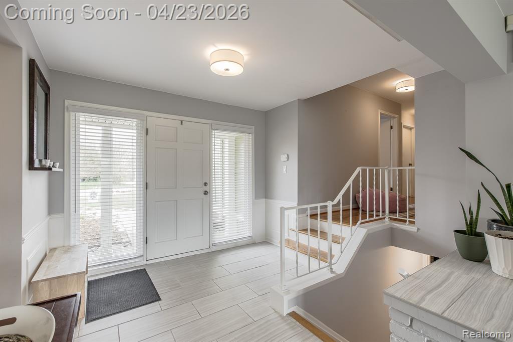 839 Spartan Drive Rochester, MI 48309 - Photo 4 of 52