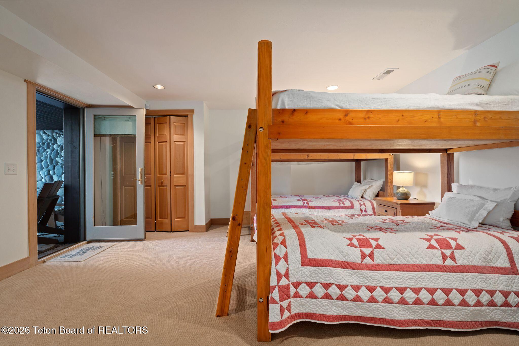5450 Dry Henderson Road Victor, ID 83455 - Photo 25 of 40 Lower Guest Suite