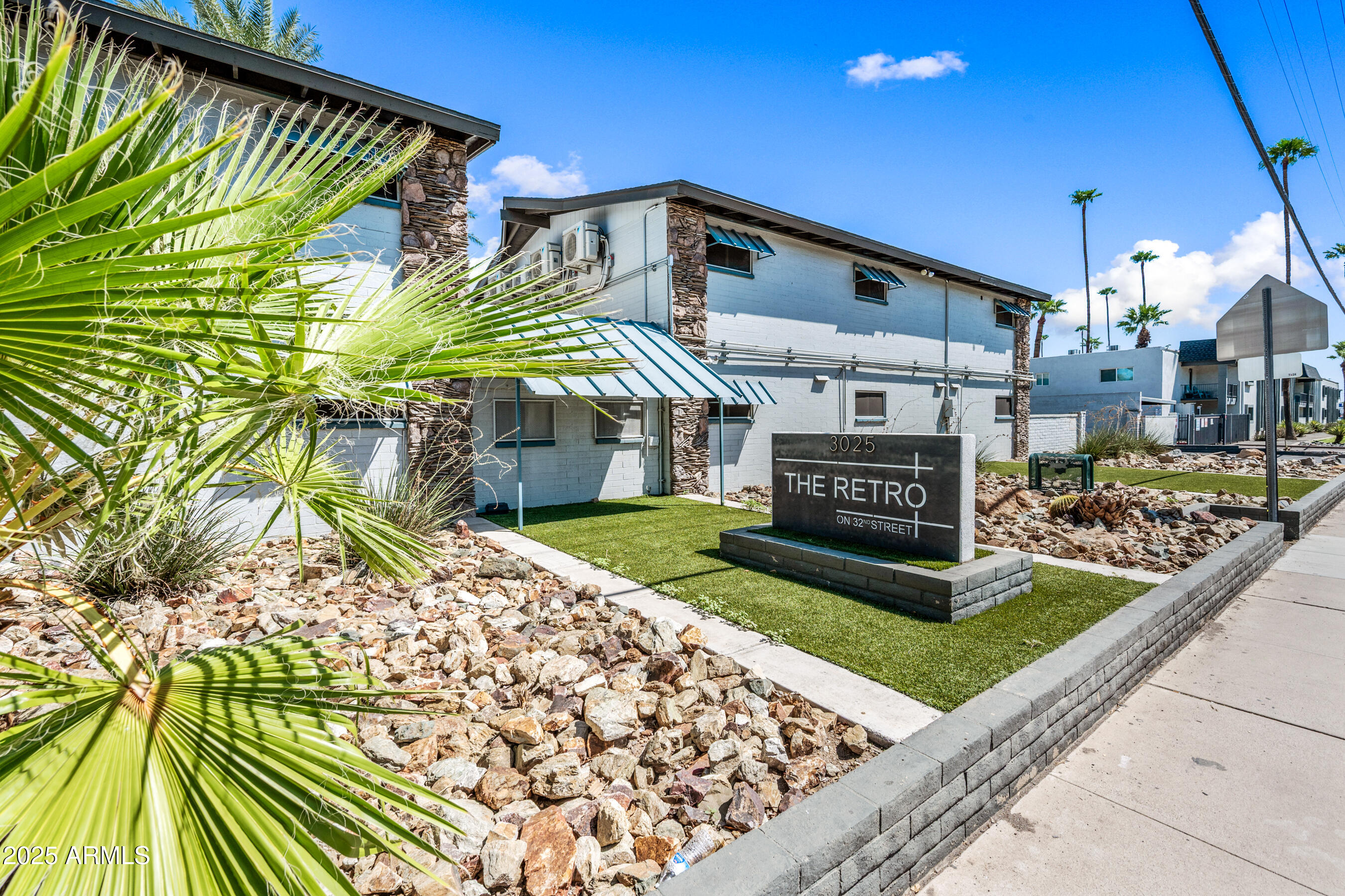 3025 North 32nd Street, Unit 41 Phoenix, AZ 85018 - Photo 12 of 43 2-3025N32ndS-The Retro-ocupix-v2-9-9