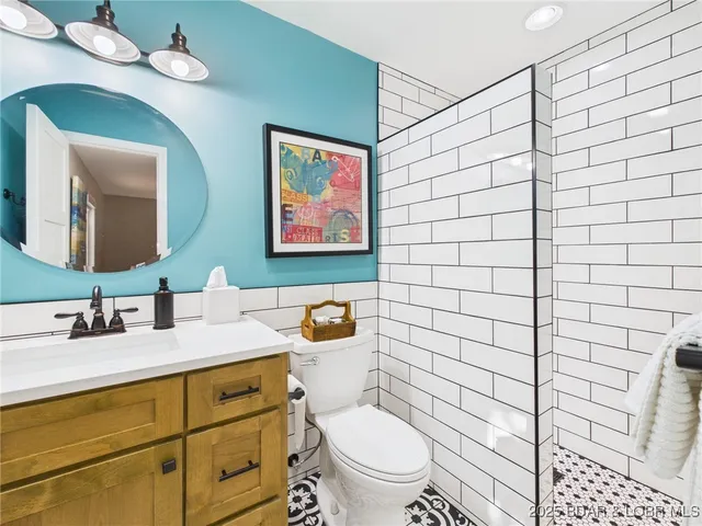 $1,349,000 | 637 Castle Garden Road, Sunrise Beach, MO 65079