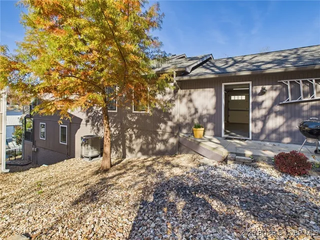 $1,349,000 | 637 Castle Garden Road, Sunrise Beach, MO 65079