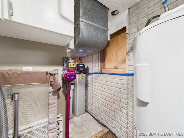 $1,349,000 | 637 Castle Garden Road, Sunrise Beach, MO 65079