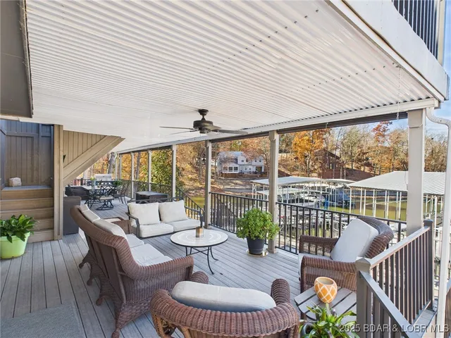 $1,349,000 | 637 Castle Garden Road, Sunrise Beach, MO 65079