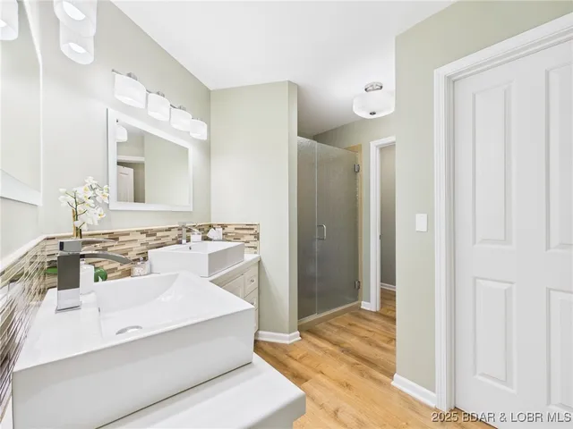 $1,349,000 | 637 Castle Garden Road, Sunrise Beach, MO 65079