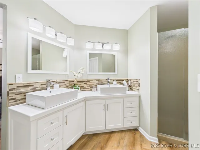 $1,349,000 | 637 Castle Garden Road, Sunrise Beach, MO 65079