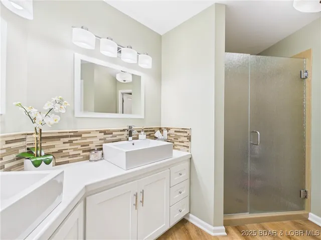 $1,349,000 | 637 Castle Garden Road, Sunrise Beach, MO 65079