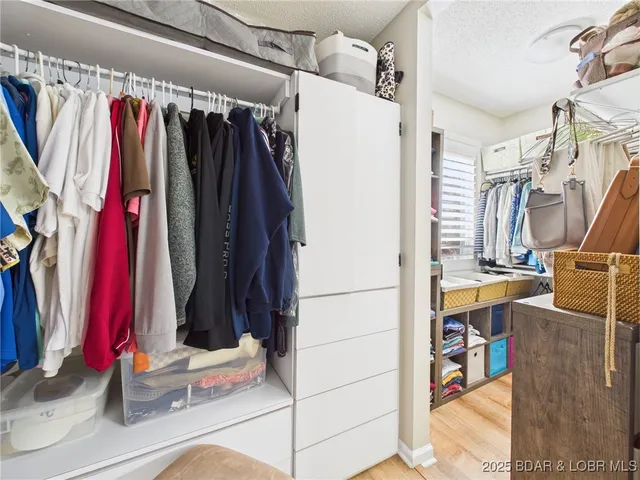 $1,349,000 | 637 Castle Garden Road, Sunrise Beach, MO 65079