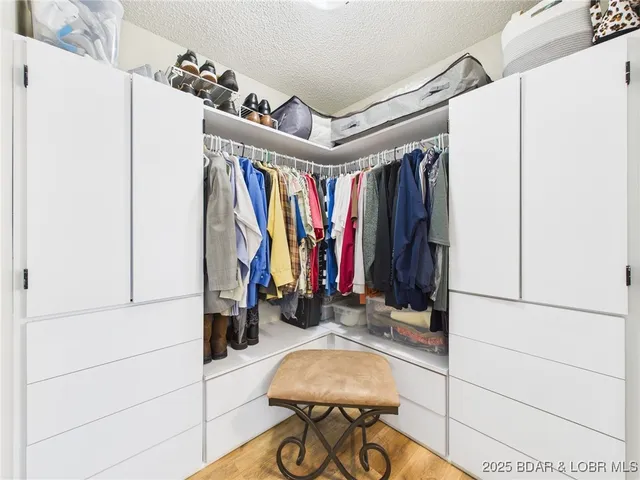 $1,349,000 | 637 Castle Garden Road, Sunrise Beach, MO 65079