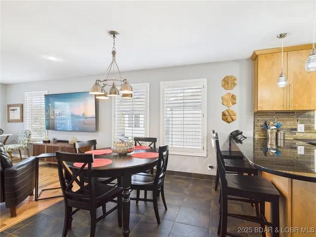 $1,349,000 | 637 Castle Garden Road, Sunrise Beach, MO 65079