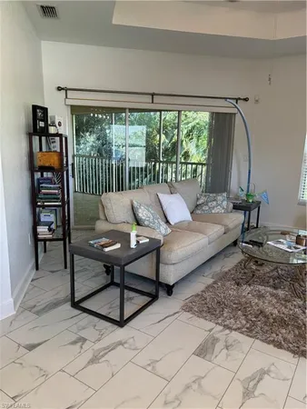 $2,950 | 1270 Shady Rest Lane, Unit 403, Naples, FL 34103