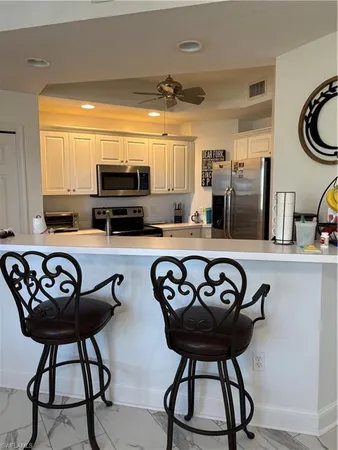 $2,950 | 1270 Shady Rest Lane, Unit 403, Naples, FL 34103