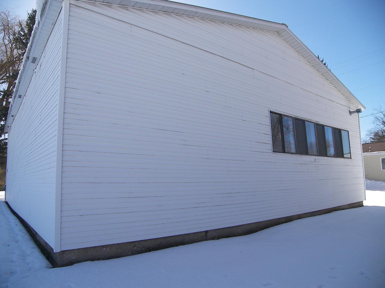 9041 Railroad Road Cedar, MI 49621 - Photo 7 of 20 1827826-6.JPG