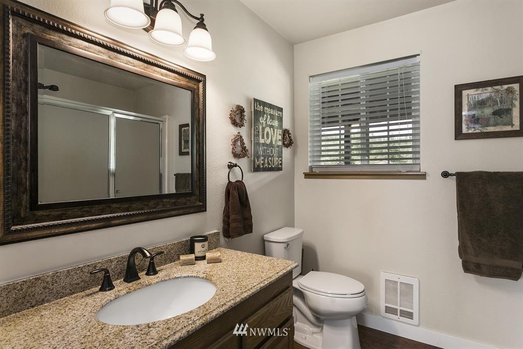 6178 Southeast Sedgwick Road Port Orchard, WA 98367 - Photo 11 of 25 Gallery Image 11