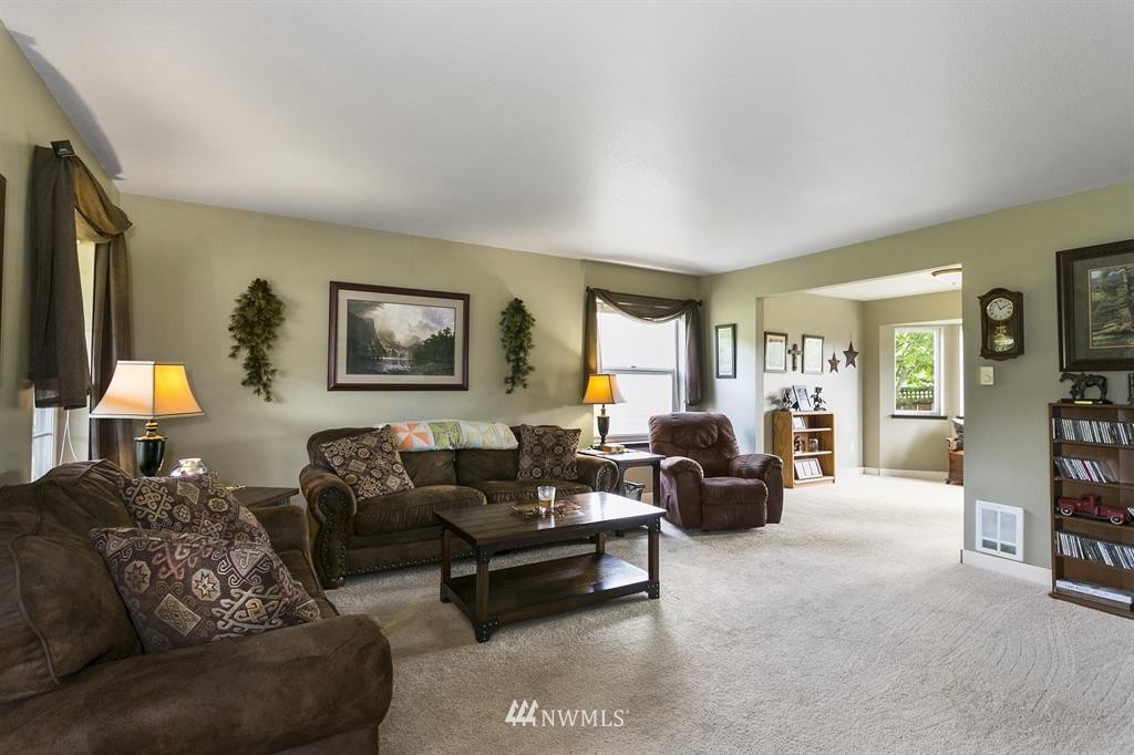 6178 Southeast Sedgwick Road Port Orchard, WA 98367 - Photo 5 of 25 Gallery Image 5