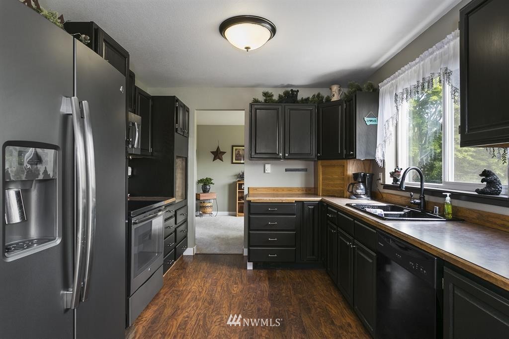6178 Southeast Sedgwick Road Port Orchard, WA 98367 - Photo 7 of 25 Gallery Image 7