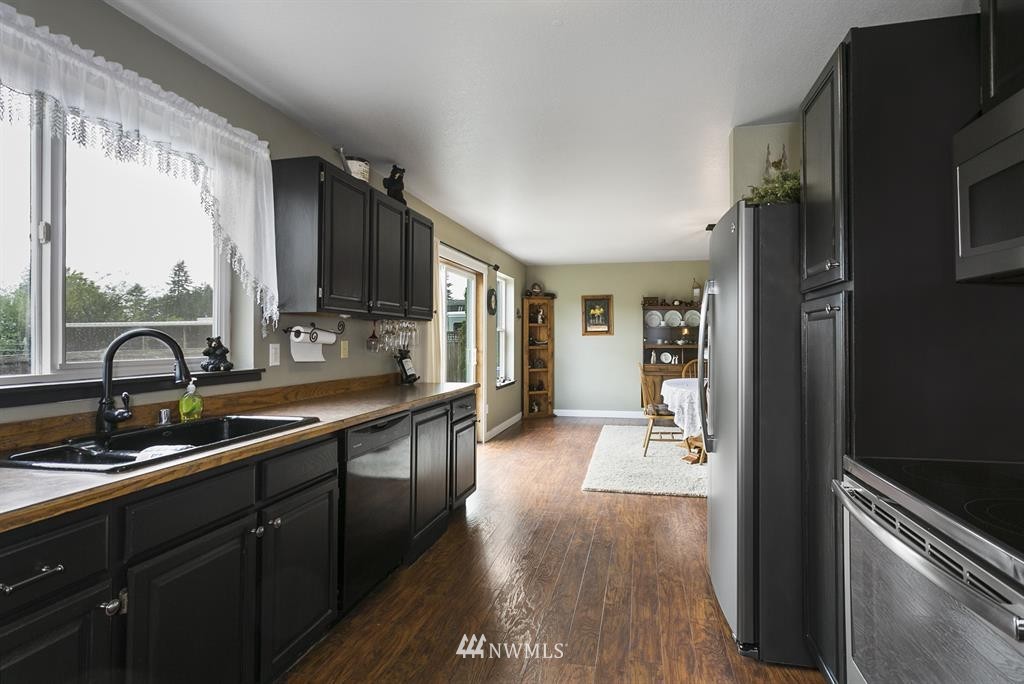 6178 Southeast Sedgwick Road Port Orchard, WA 98367 - Photo 8 of 25 Gallery Image 8
