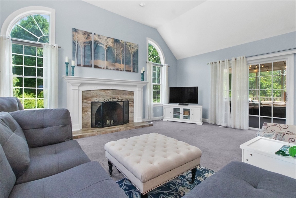 307 Chestnut Street Hudson, MA 01749 - Photo 15 of 42