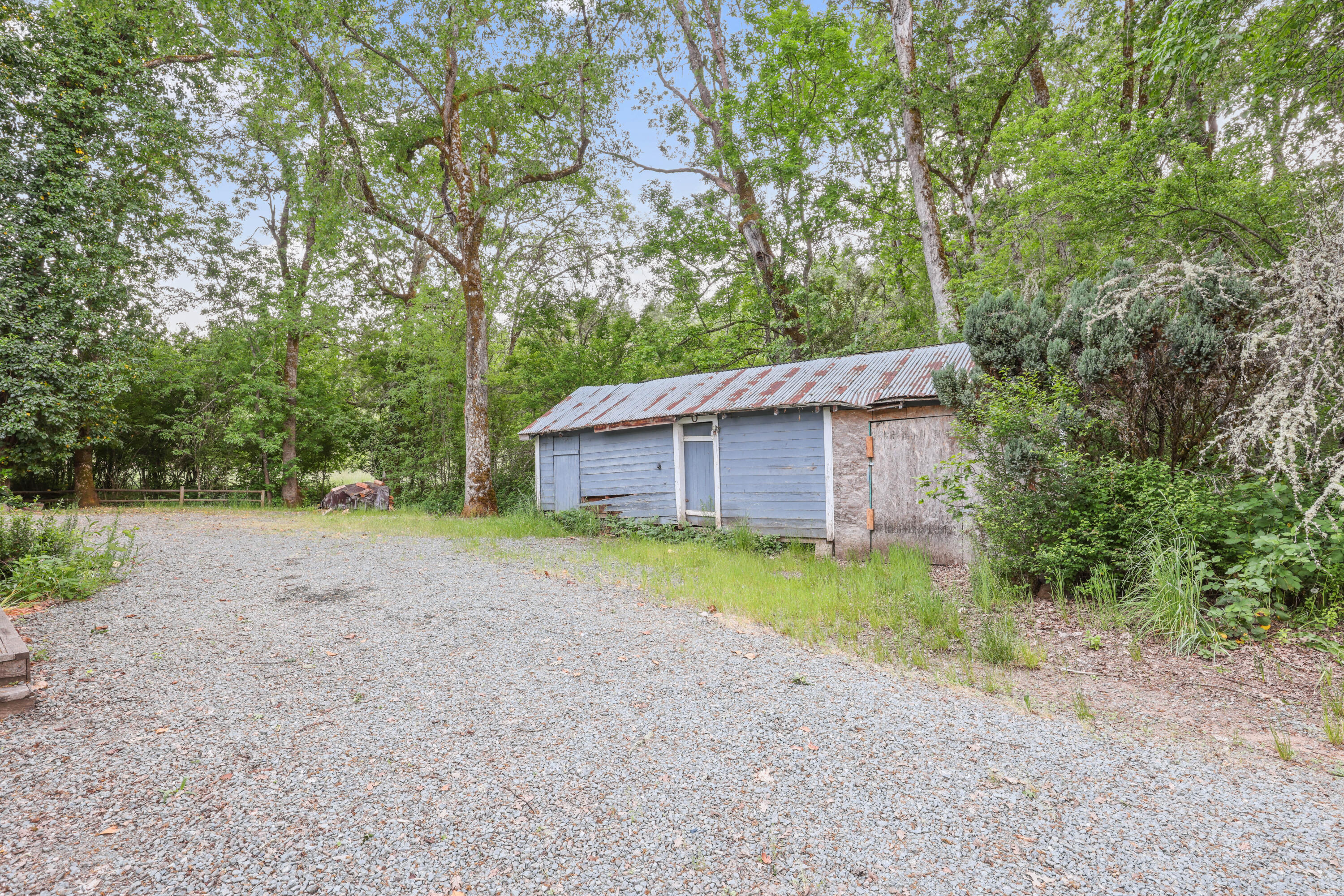 441 Tunnel Road Glendale, OR 97442 - Photo 6 of 29 EP1A2948