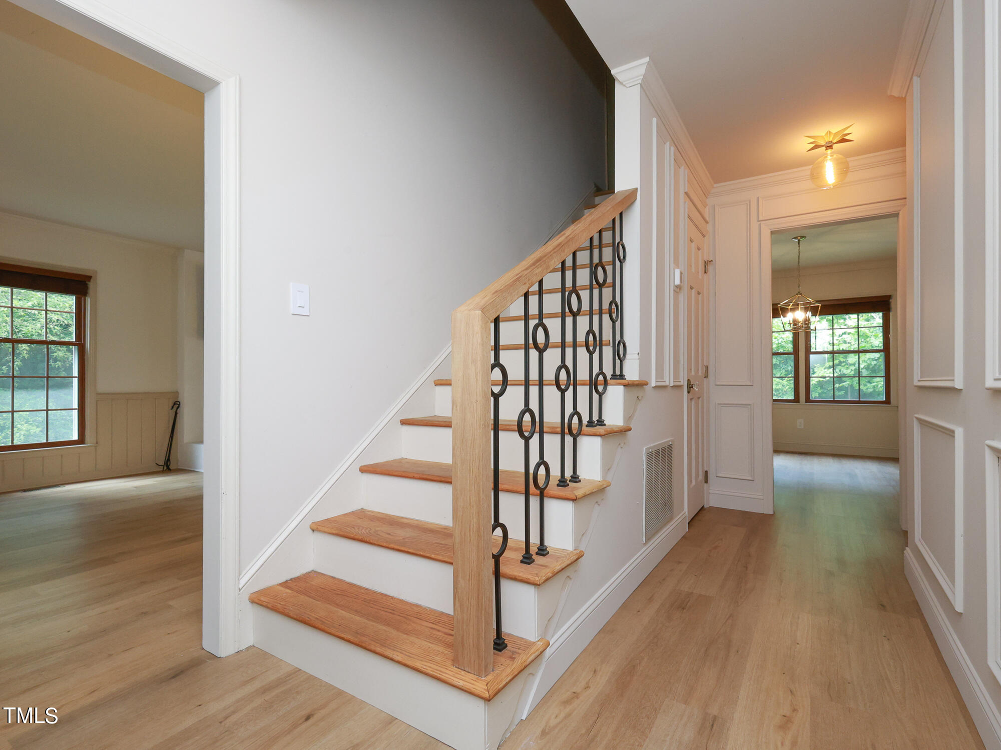 5701 Setter Circle Raleigh, NC 27609 - Photo 8 of 39 005