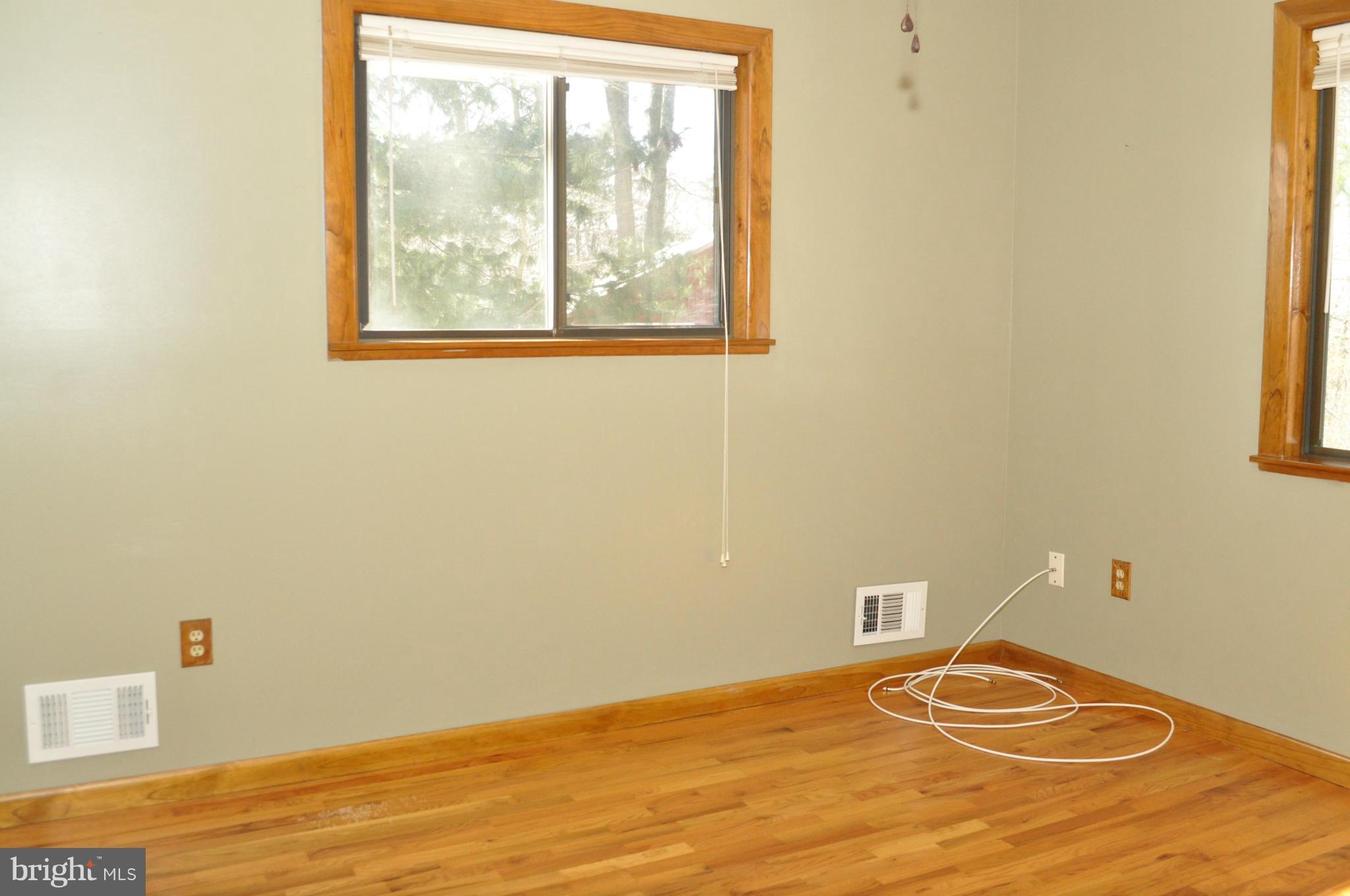 2710 Lookout Road Haymarket, VA 20169 - Photo 15 of 30 Upper Level Bedroom #1