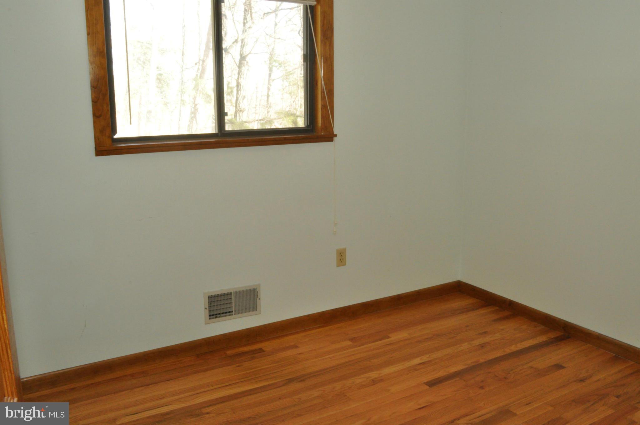 2710 Lookout Road Haymarket, VA 20169 - Photo 17 of 30 Upper Level Bedroom #3