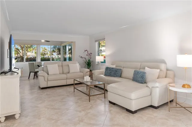 $479,900 | 601 12th Avenue South, Unit 601, Naples, FL 34102