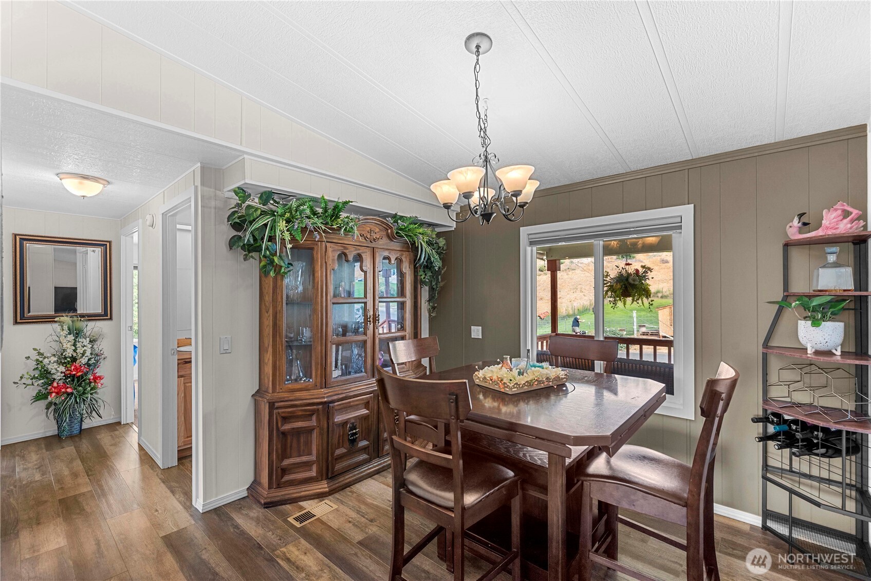 1707 Lower Monitor Road Wenatchee, WA 98801 - Photo 7 of 39 Gallery Image 7