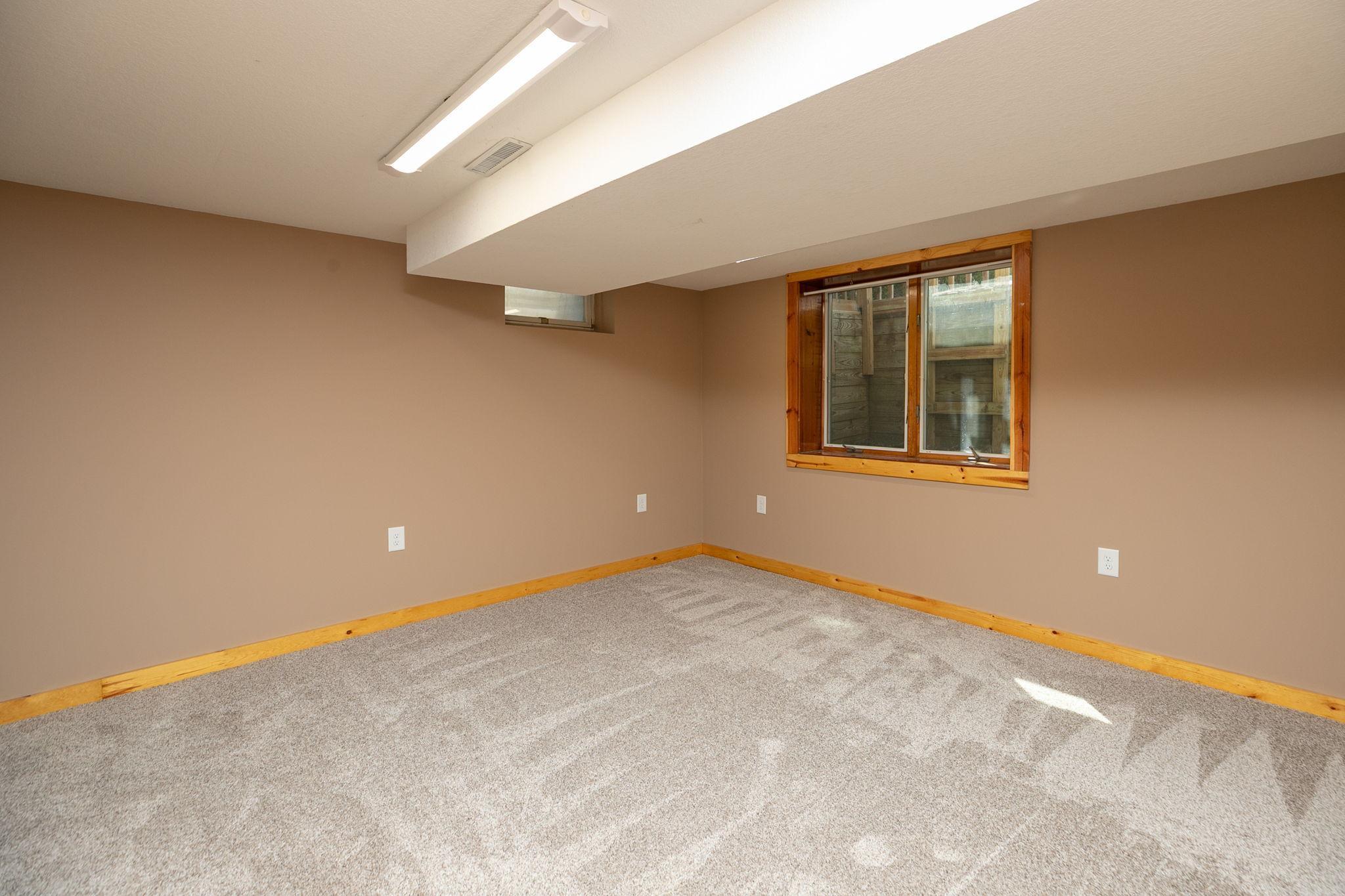 1842 17 1/2 Street Northwest Rochester, MN 55901 - Photo 23 of 35