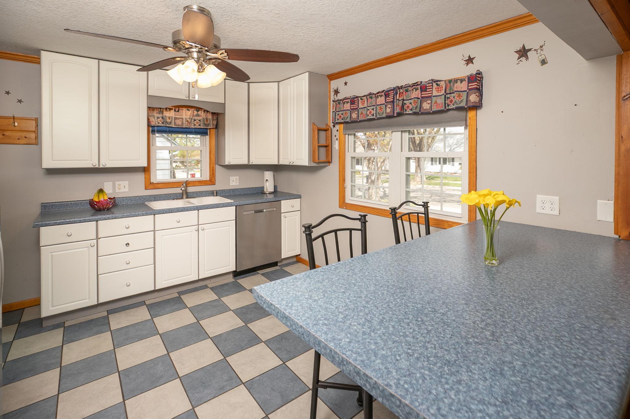 1842 17 1/2 Street Northwest Rochester, MN 55901 - Photo 7 of 35