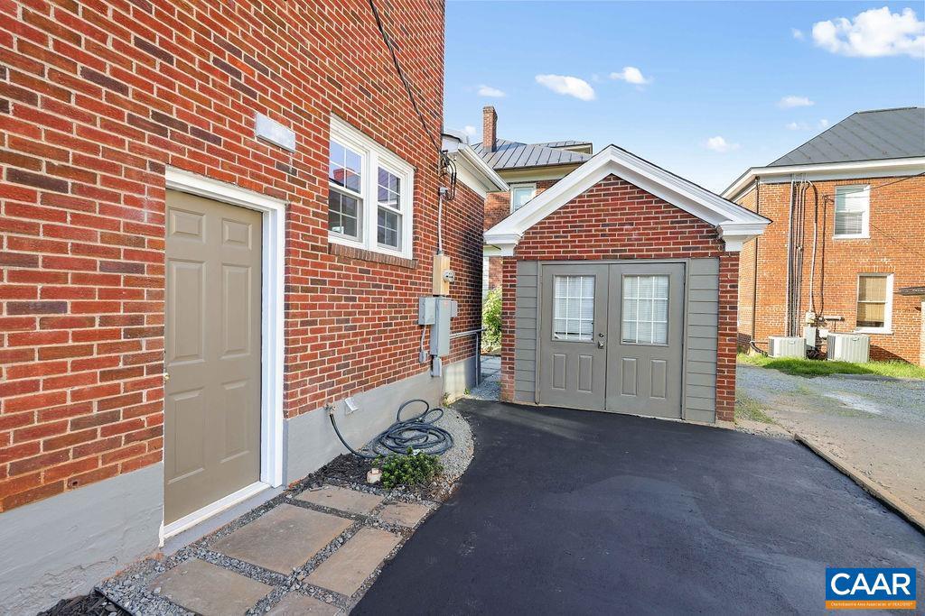 809 East Jefferson Street Charlottesville, VA 22902 - Photo 45 of 50