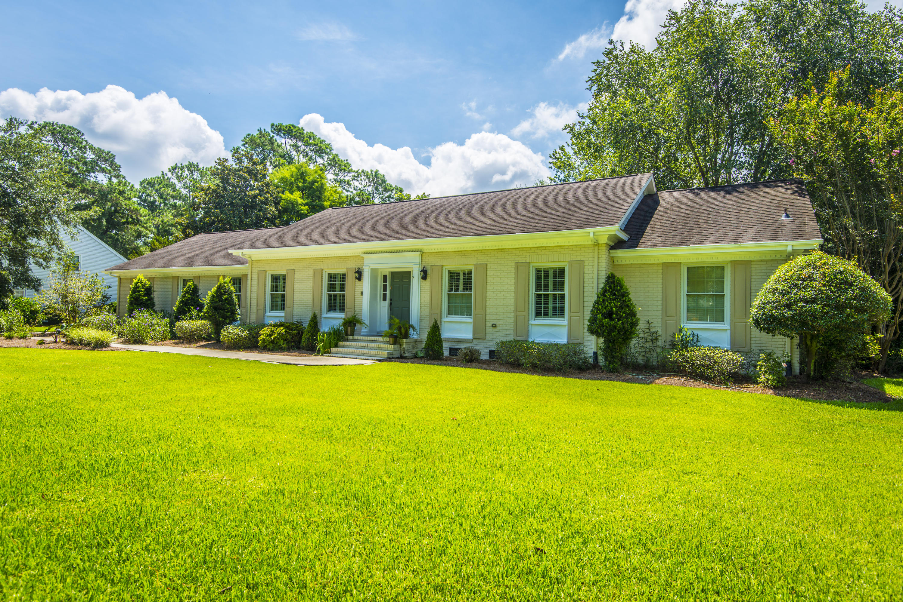 1187 Farm Quarter Road Mount Pleasant, SC 29464 - Photo 3 of 46 fq fr 4