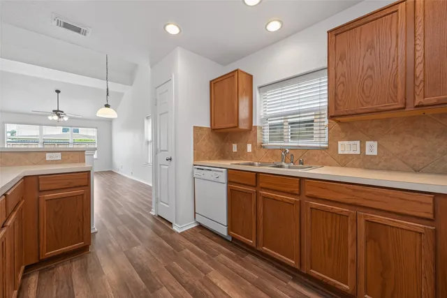 $275,000 | 2219 Mountain Ranch Drive, Houston, TX 77049